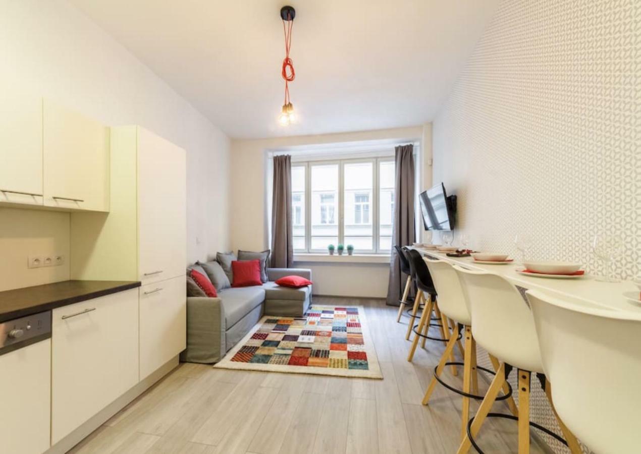 Central Prague Crown Apartments Экстерьер фото