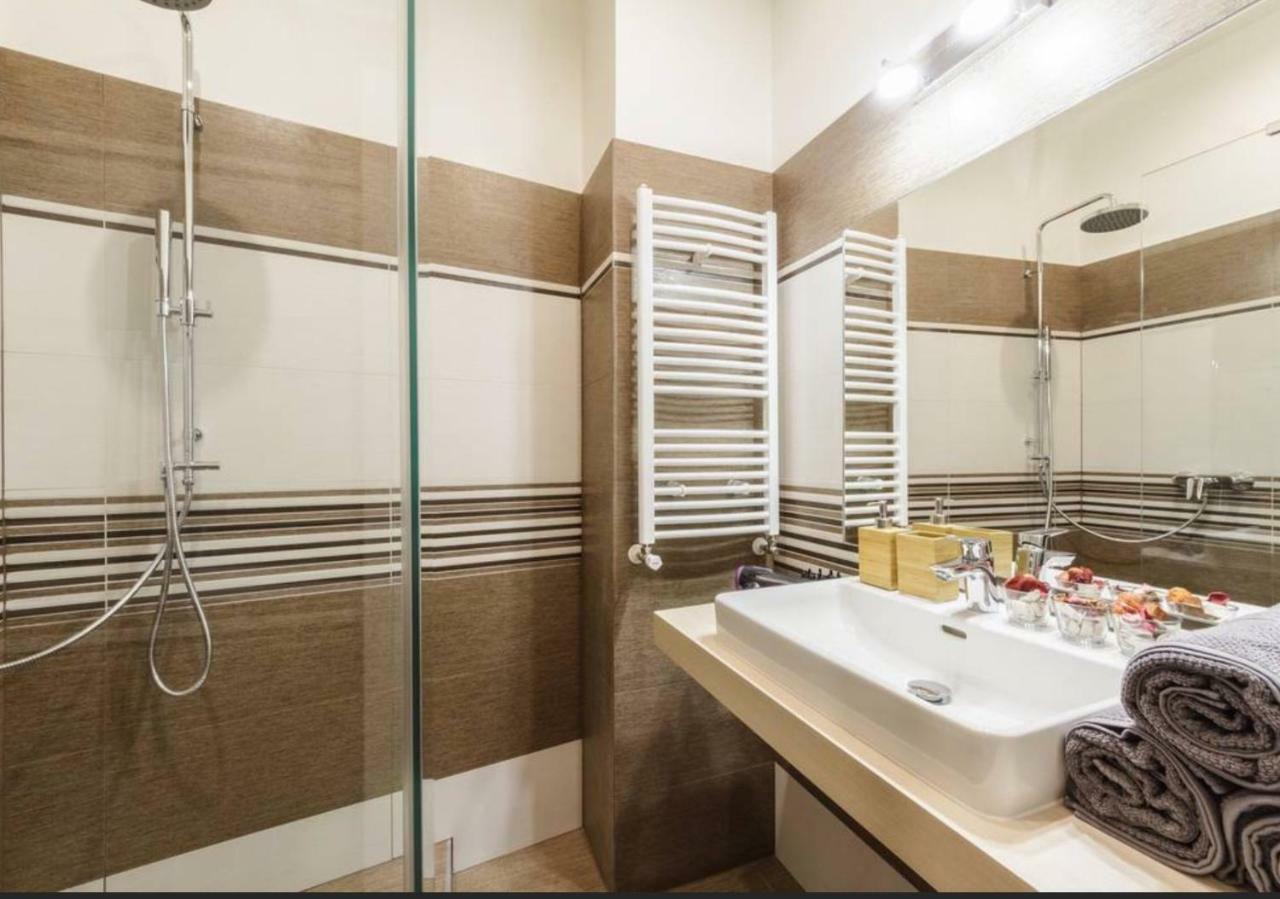 Central Prague Crown Apartments Экстерьер фото