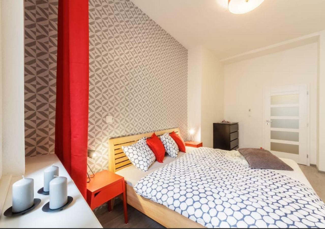 Central Prague Crown Apartments Экстерьер фото
