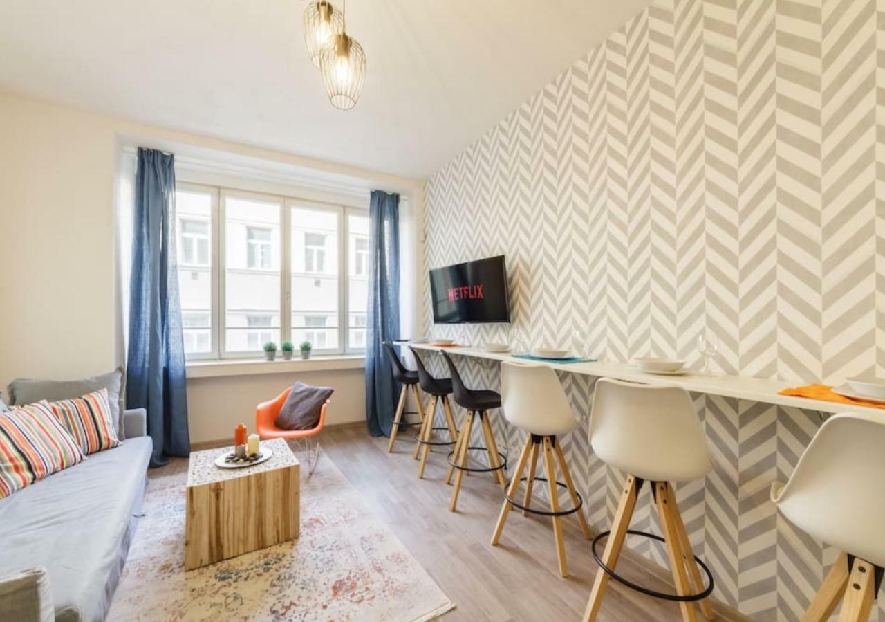 Central Prague Crown Apartments Экстерьер фото