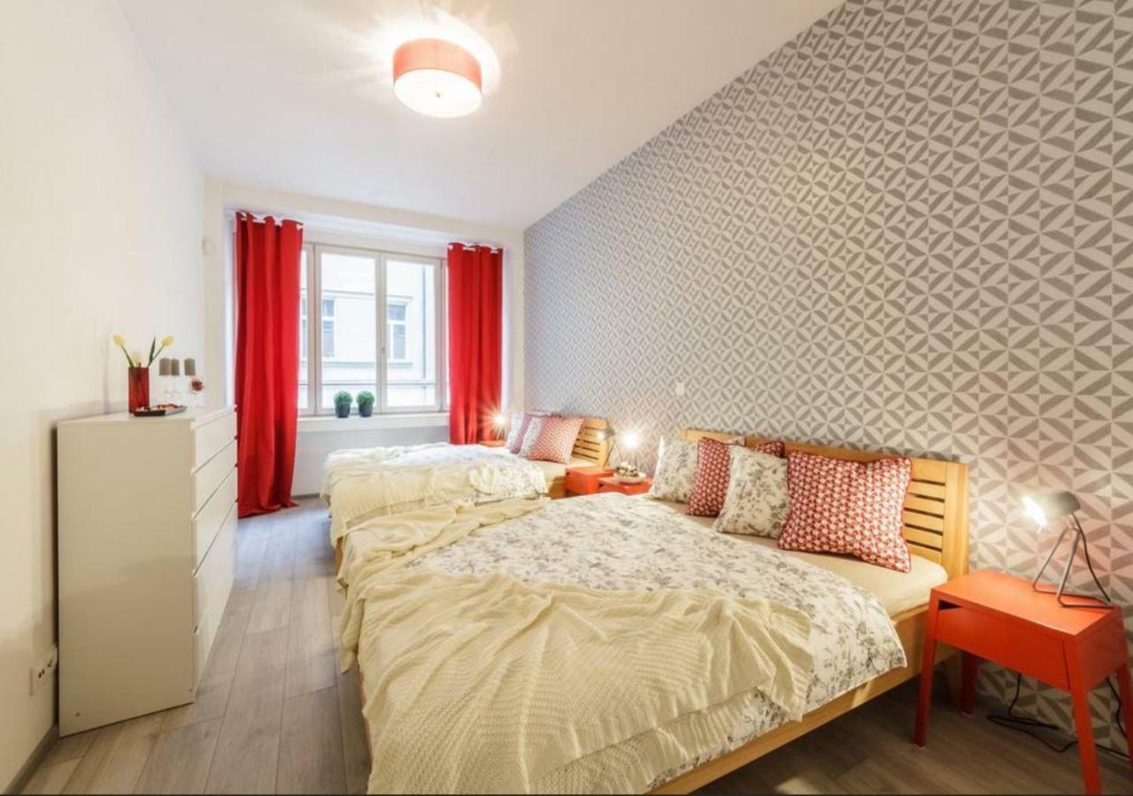 Central Prague Crown Apartments Экстерьер фото
